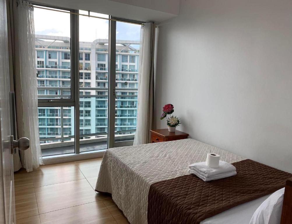מנילה Azure C5 Man-Made Beach Balcony Multiple Units מראה חיצוני תמונה