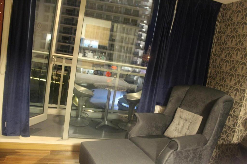 מנילה Azure C5 Man-Made Beach Balcony Multiple Units מראה חיצוני תמונה